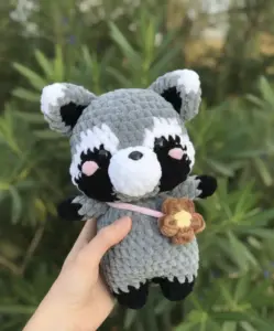 Raccoon amigurumi pattern